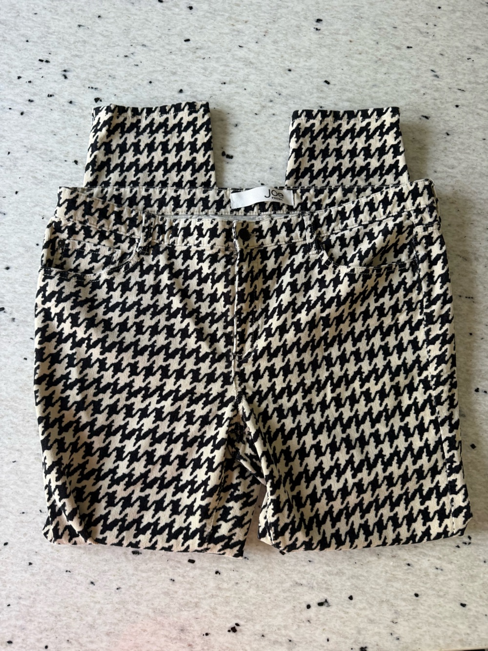 Joe Fresh Womens Black and Cream Houndstooth Knit Corduroy